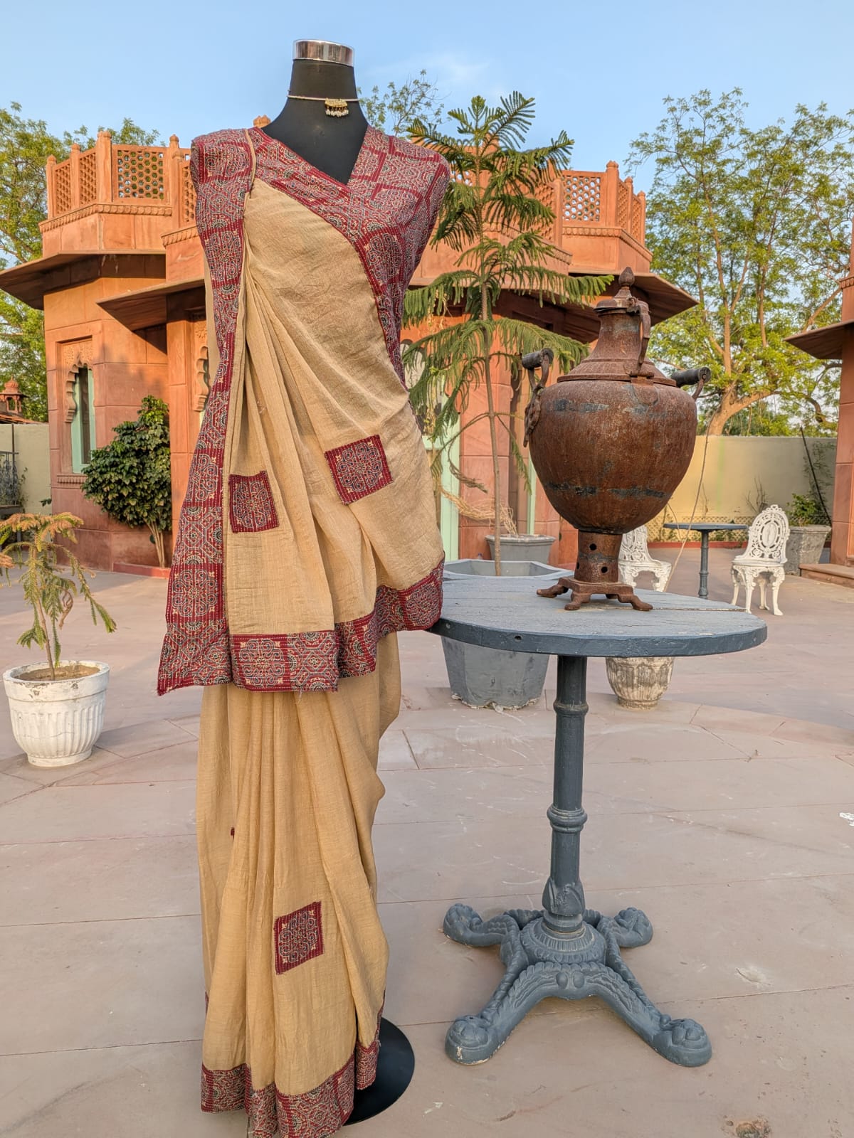 Beautiful Cotton Mulmul Saree with Unstitched Blouse Piece
