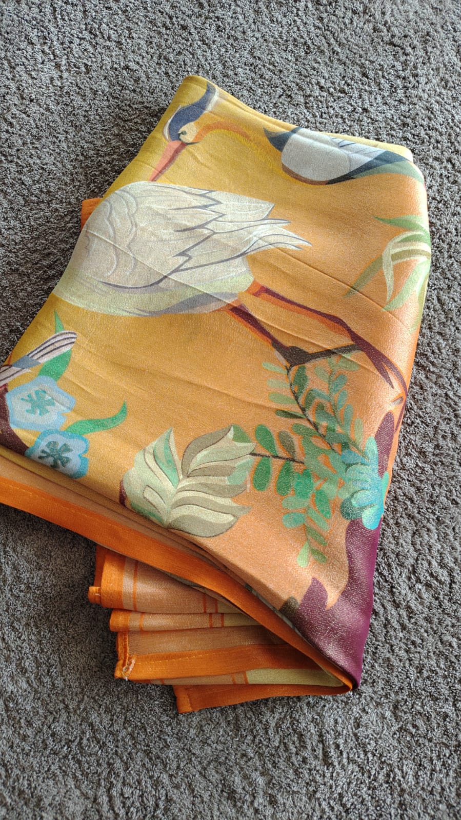 Beautiful Cosmos Saree with Blouse Piece