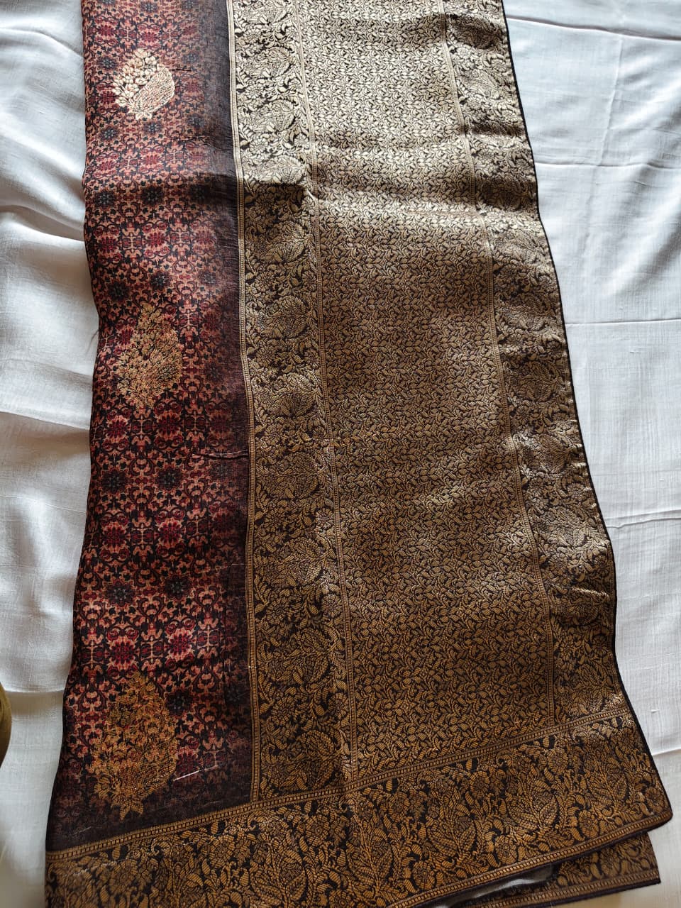 Beautiful Pure Crepe Saree with Stitched Blouse Piece