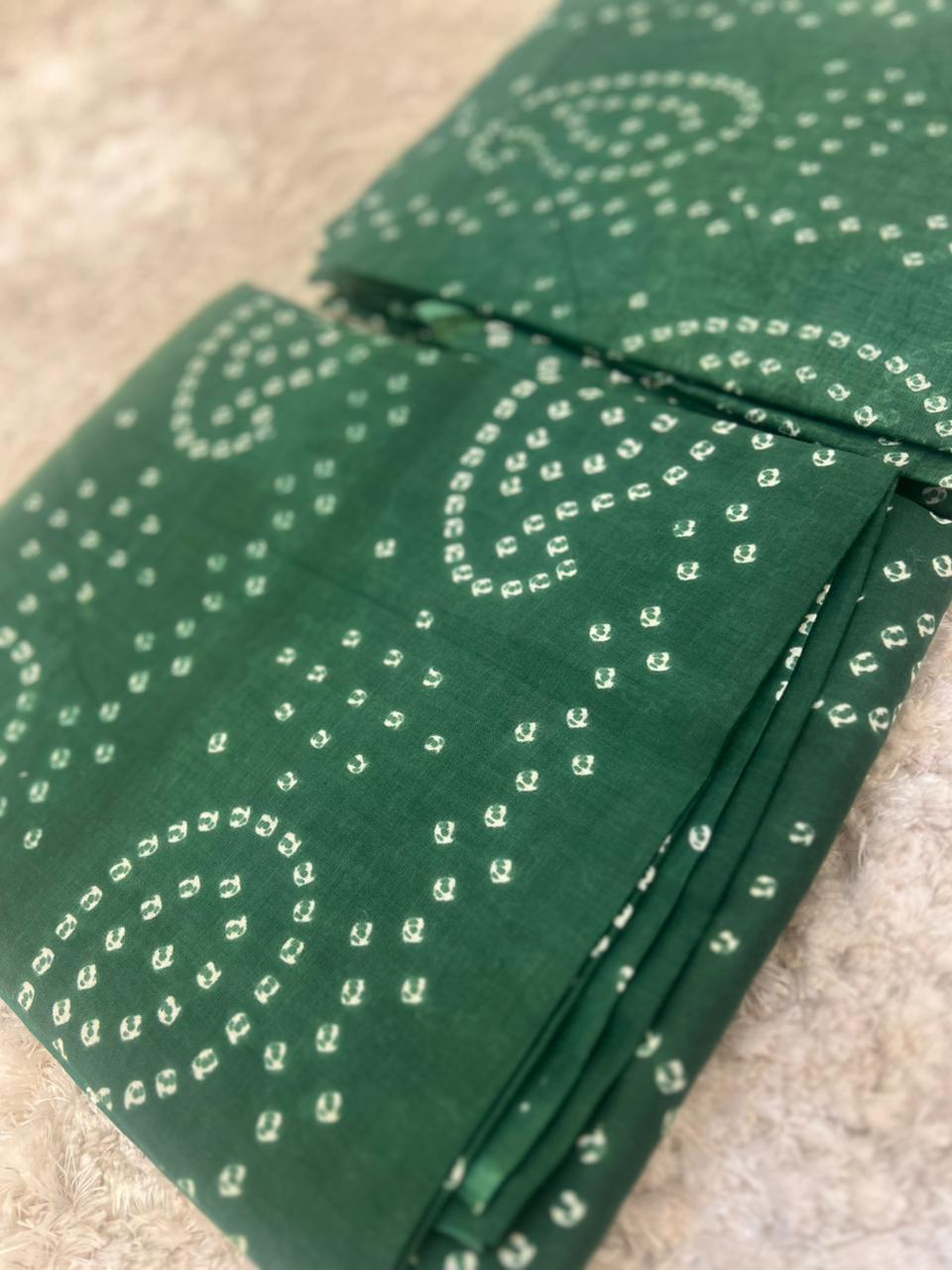 Beautiful Bandhini Print Suit (Unstitched)