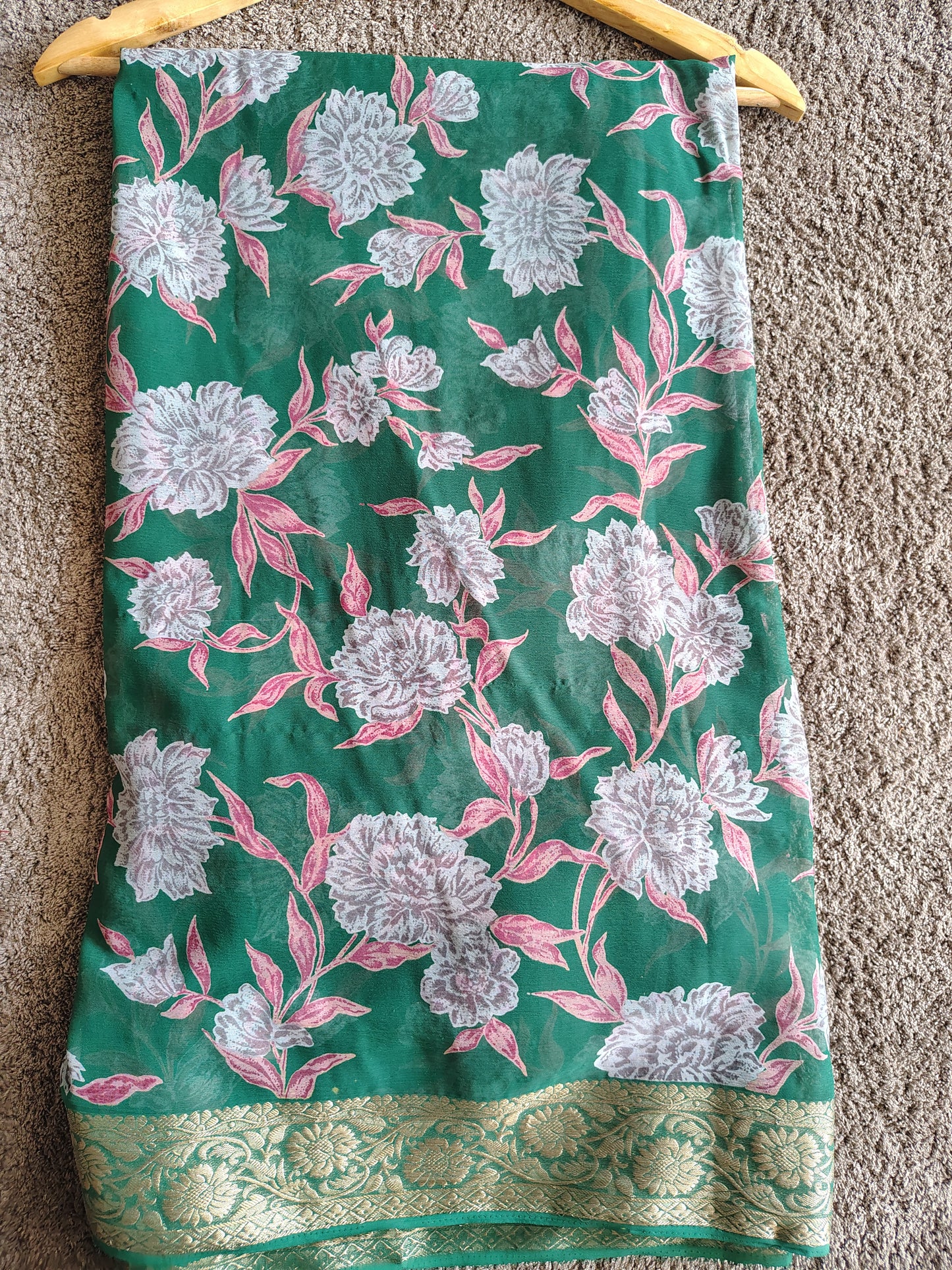 Green Color Beautiful Printed Crepe Sarees with Heavy Border and Same Blouse Piece