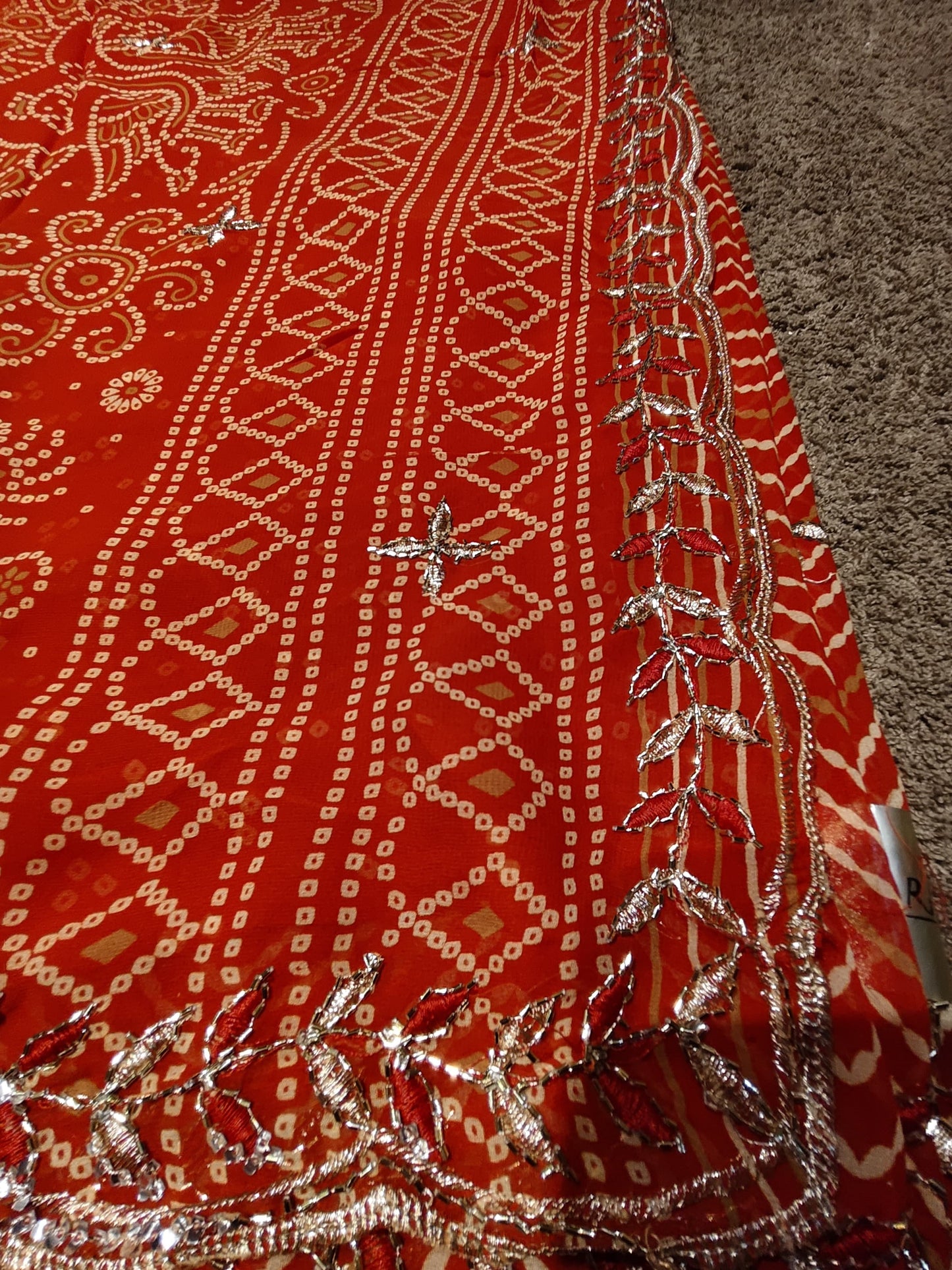 Beautiful Red Color Bandhini Designer Saree with Heavy Border and Blouse Piece