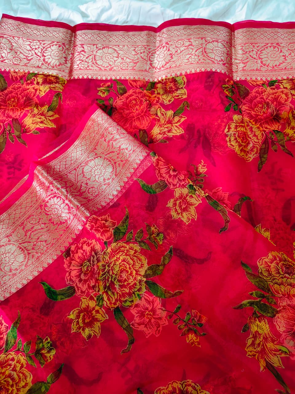 Beautiful Flower Design Heavy Border Saree