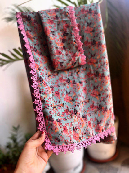 Floral Saree For With Pink Croatia Border