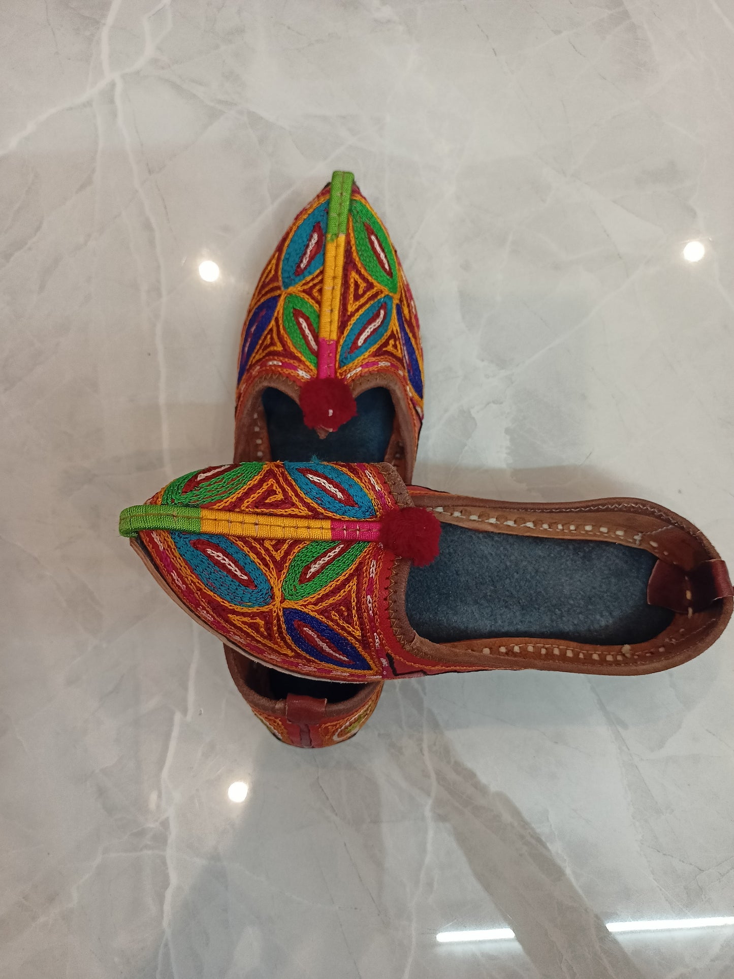 Beautiful Multi-color Pure Leather Designer Mojadi