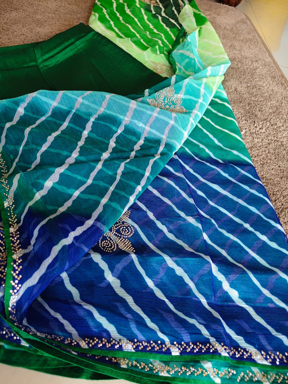 Beautiful Multi-color Lahariya Saree with Blouse Piece