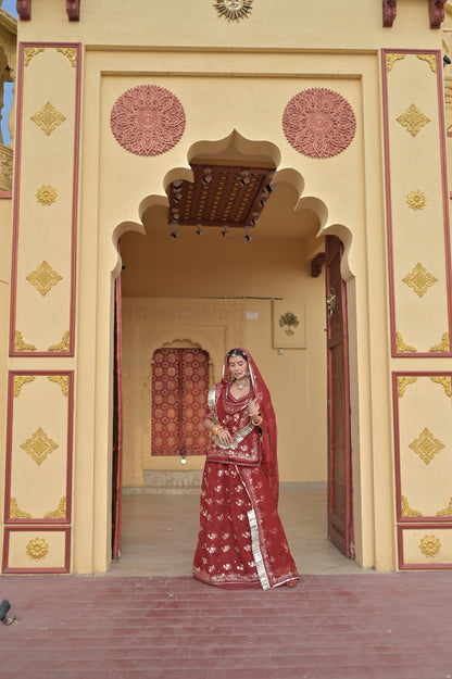 Nayi Dulhan Baarik Kadhai Poshak