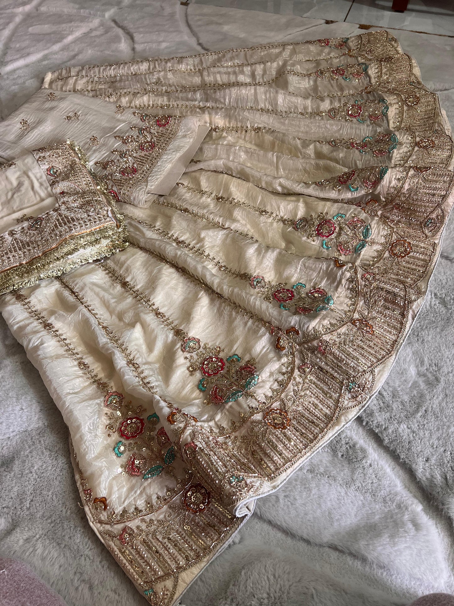 Offwhite Designer Full Ghera Poshak