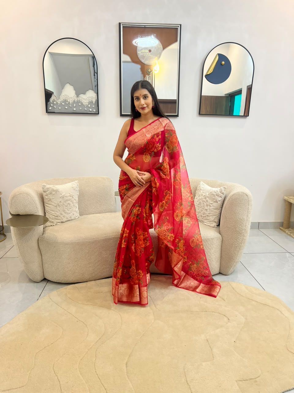 Beautiful Flower Design Heavy Border Saree with Blouse Piece