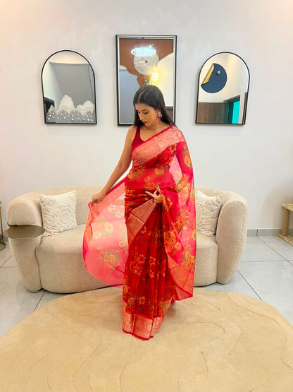 Beautiful Flower Design Heavy Border Saree with Blouse Piece