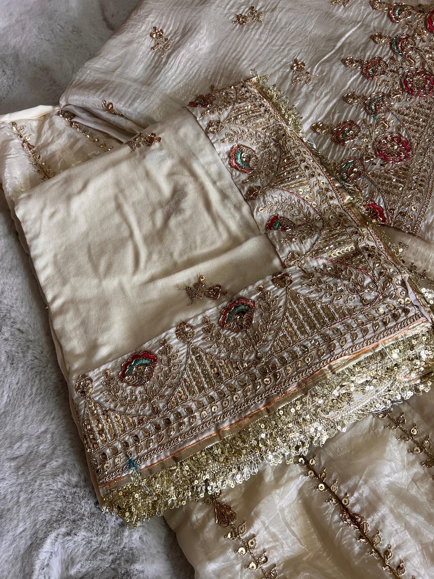 Offwhite Designer Full Ghera Poshak