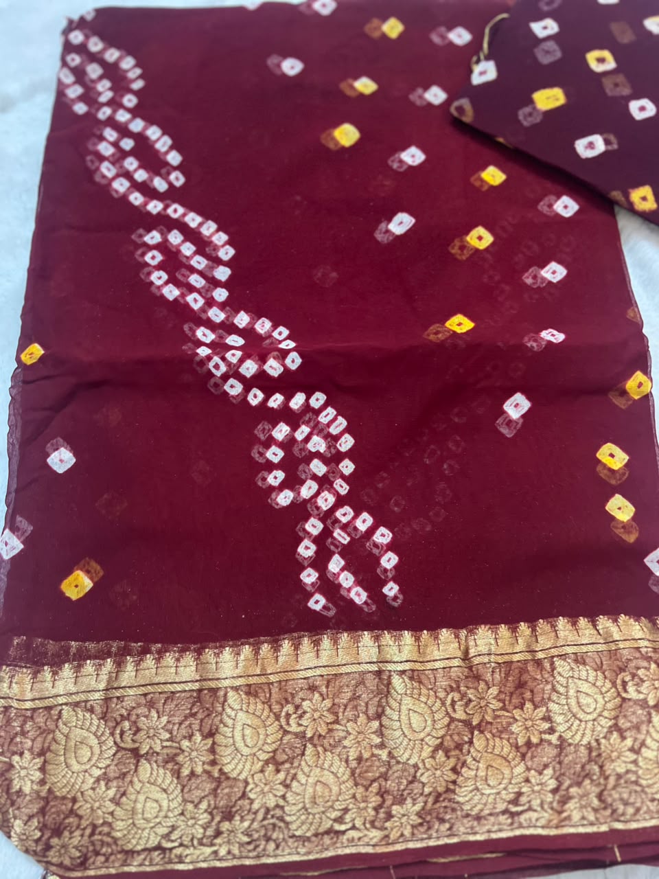 Pure Georgette Maroon Bandhini Saree with lovely Zari Border and Same Fabric Blouse Piece