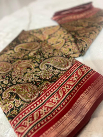 Beautiful Pure Malmal Green and Red Combination Saree with Thread Zari Work