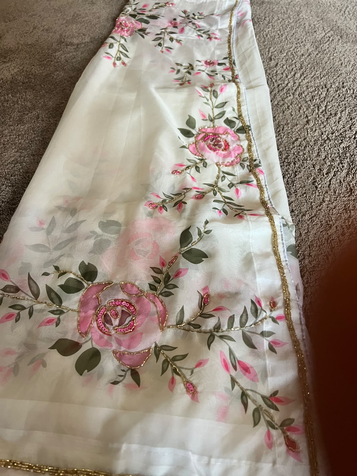 Beautiful Off White Flower Designer Organza Saree with Blouse Piece