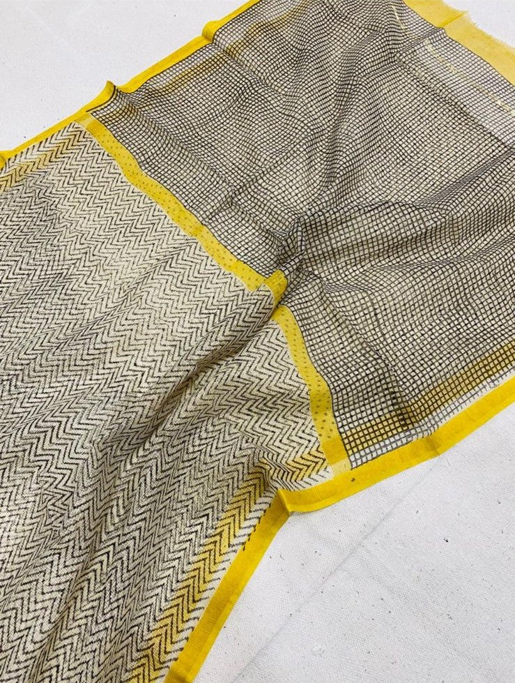 Beautiful Ziz-Zag Pattern Kota Doriya Saree