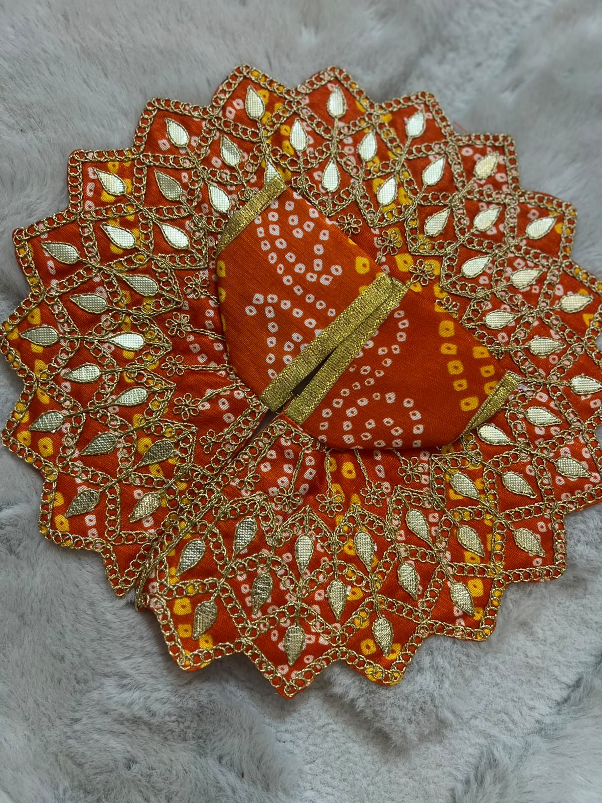 Beautiful Gota Bandhini Designer Thakur Ji ki Poshak (Size 5)