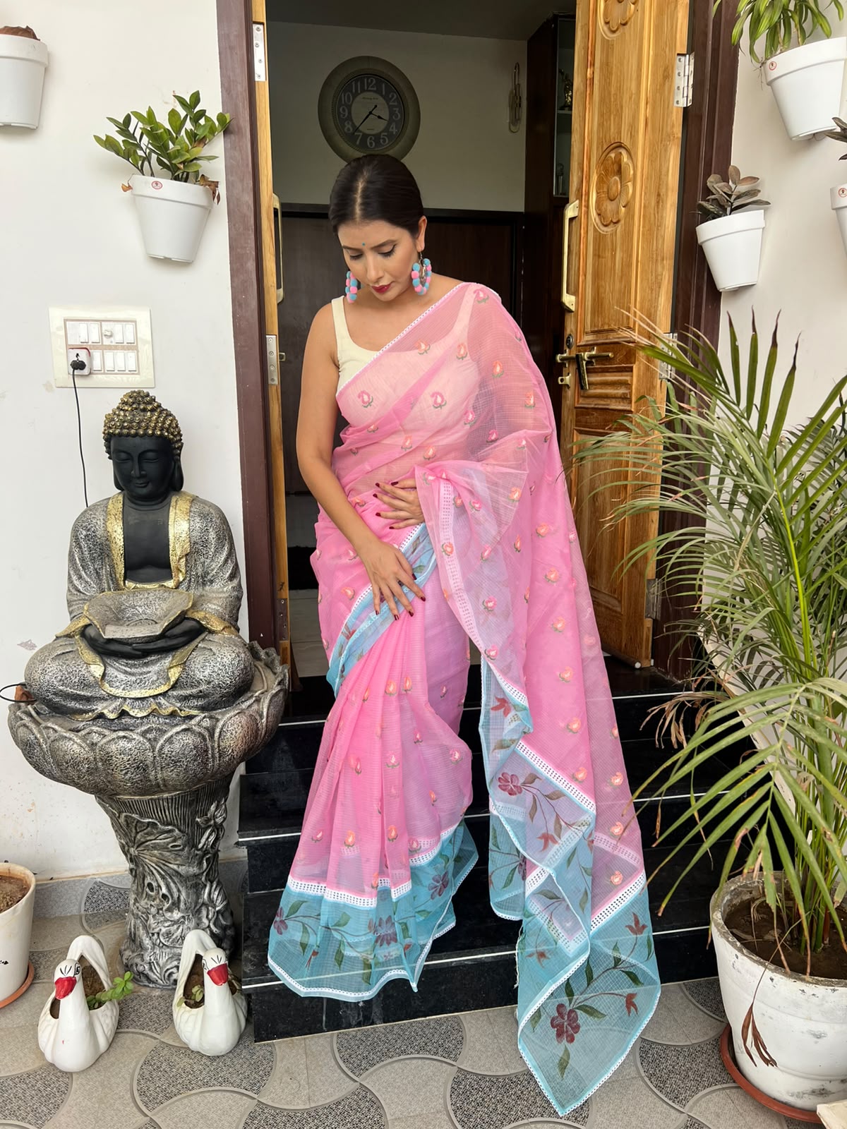 Beautiful Kota Doriya Saree with Thread Work and Blouse Piece