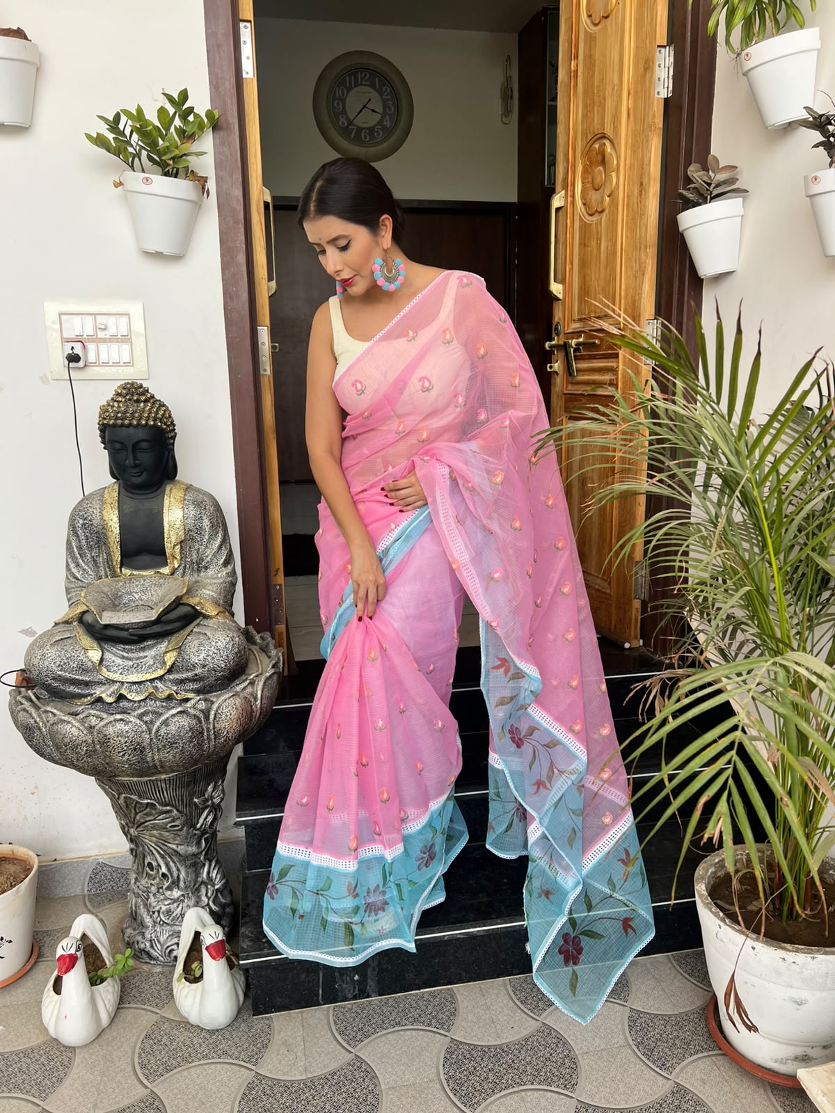 Beautiful Kota Doriya Saree with Thread Work and Blouse Piece
