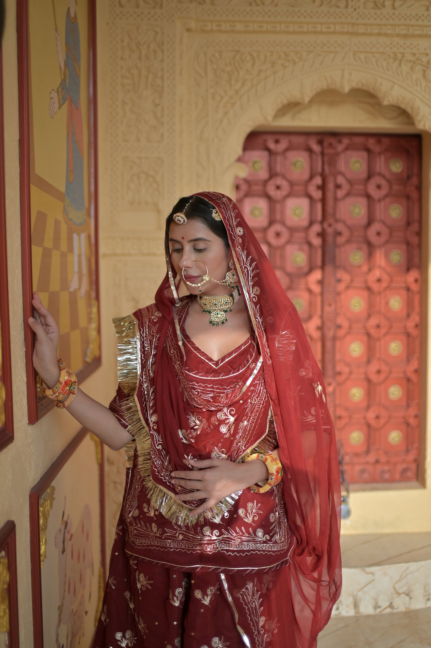 Nayi Dulhan Baarik Kadhai Poshak