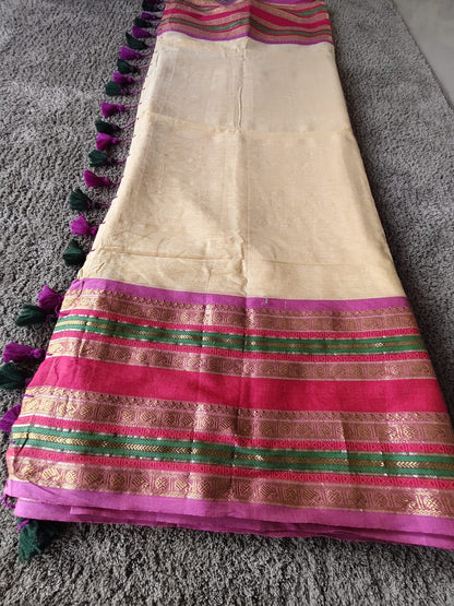 Beautiful Malmal Saree with Blouse Piece