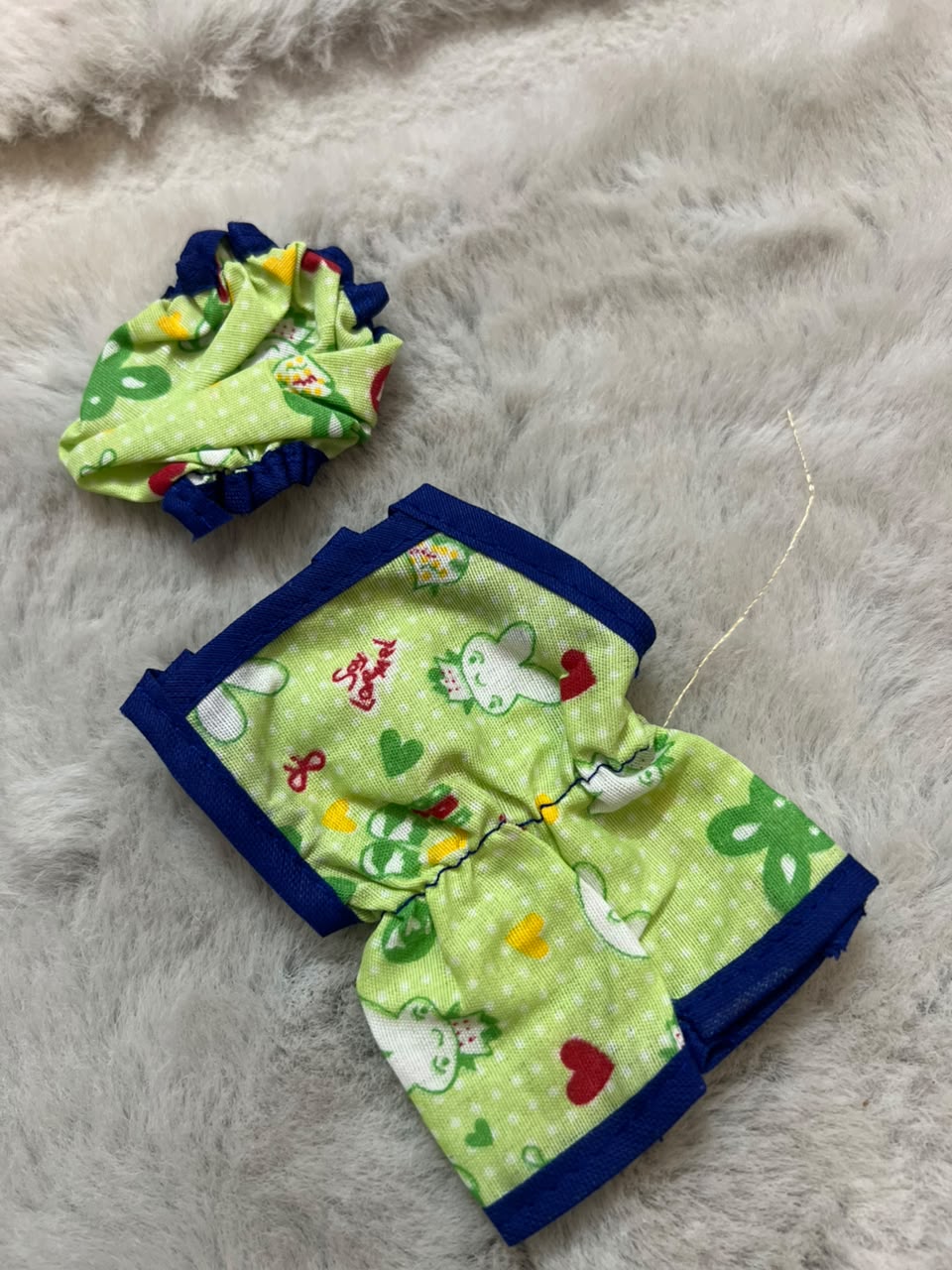 Beautiful Green Color Thakur Ji Dress (Size 4)
