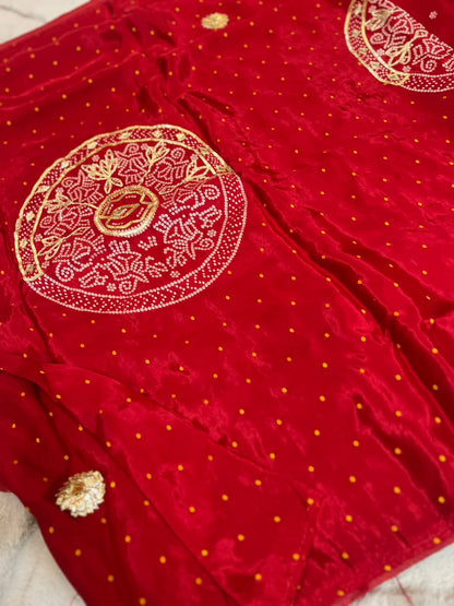 Beautiful Bandhini Weaving and Gota Work Crepe Saree with Blouse Piece