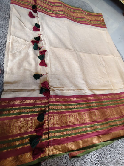 Beautiful Malmal Saree with Blouse Piece