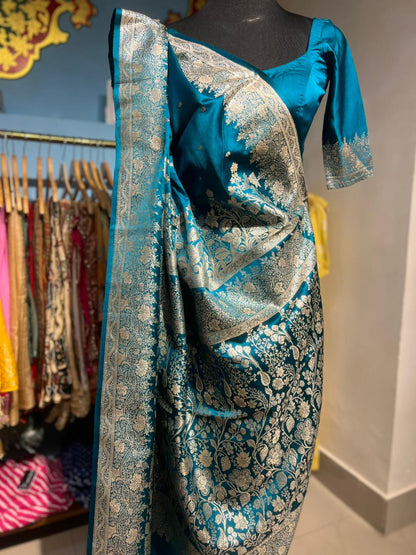 Beautiful Banarasi Silk Saree with Small Size Blouse