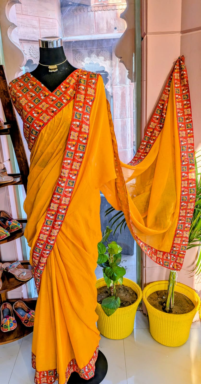Cotton Mulmul Saree with Unstitched Blouse Piece
