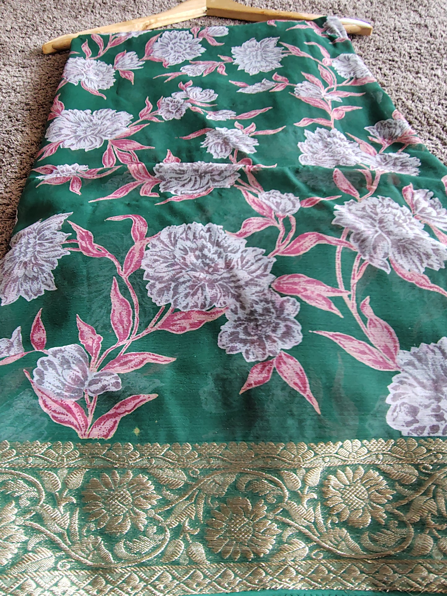 Green Color Beautiful Printed Crepe Sarees with Heavy Border and Same Blouse Piece