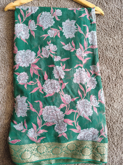 Green Color Beautiful Printed Crepe Sarees with Heavy Border and Same Blouse Piece