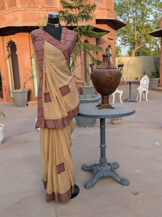 Beautiful Cotton Mulmul Saree with Unstitched Blouse Piece