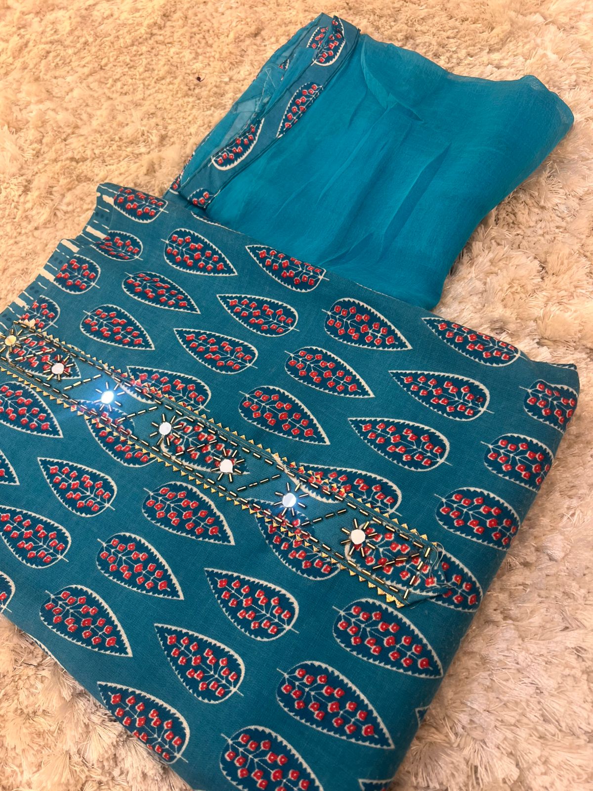 Beautiful Bandhini Print Suit (Unstitched)