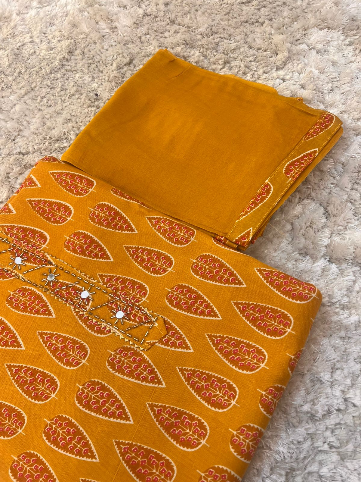 Beautiful Printed Suit (Unstitched)