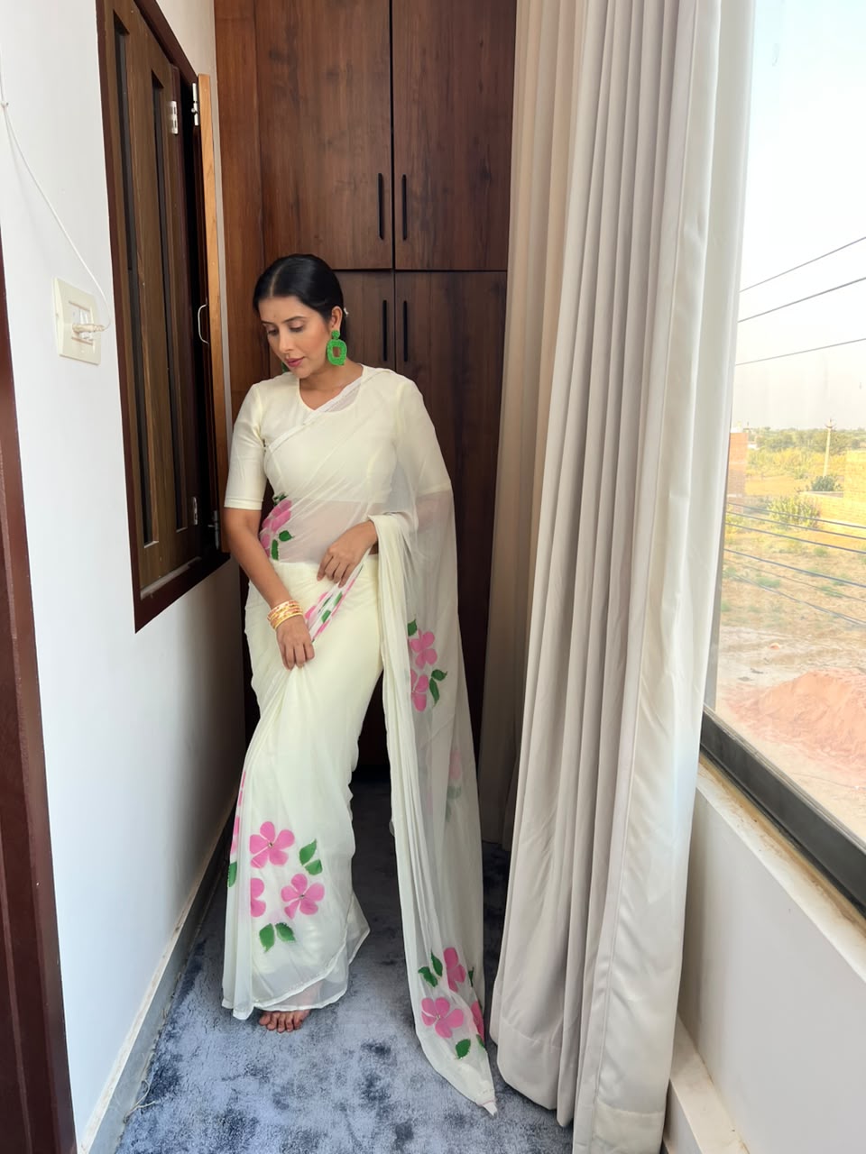 Beautiful Chiffon Flower Pearl Work White Saree with Blouse Piece