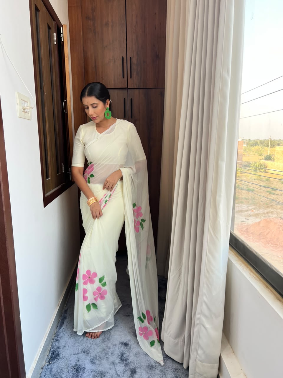 Beautiful Chiffon Flower Pearl Work White Saree with Blouse Piece