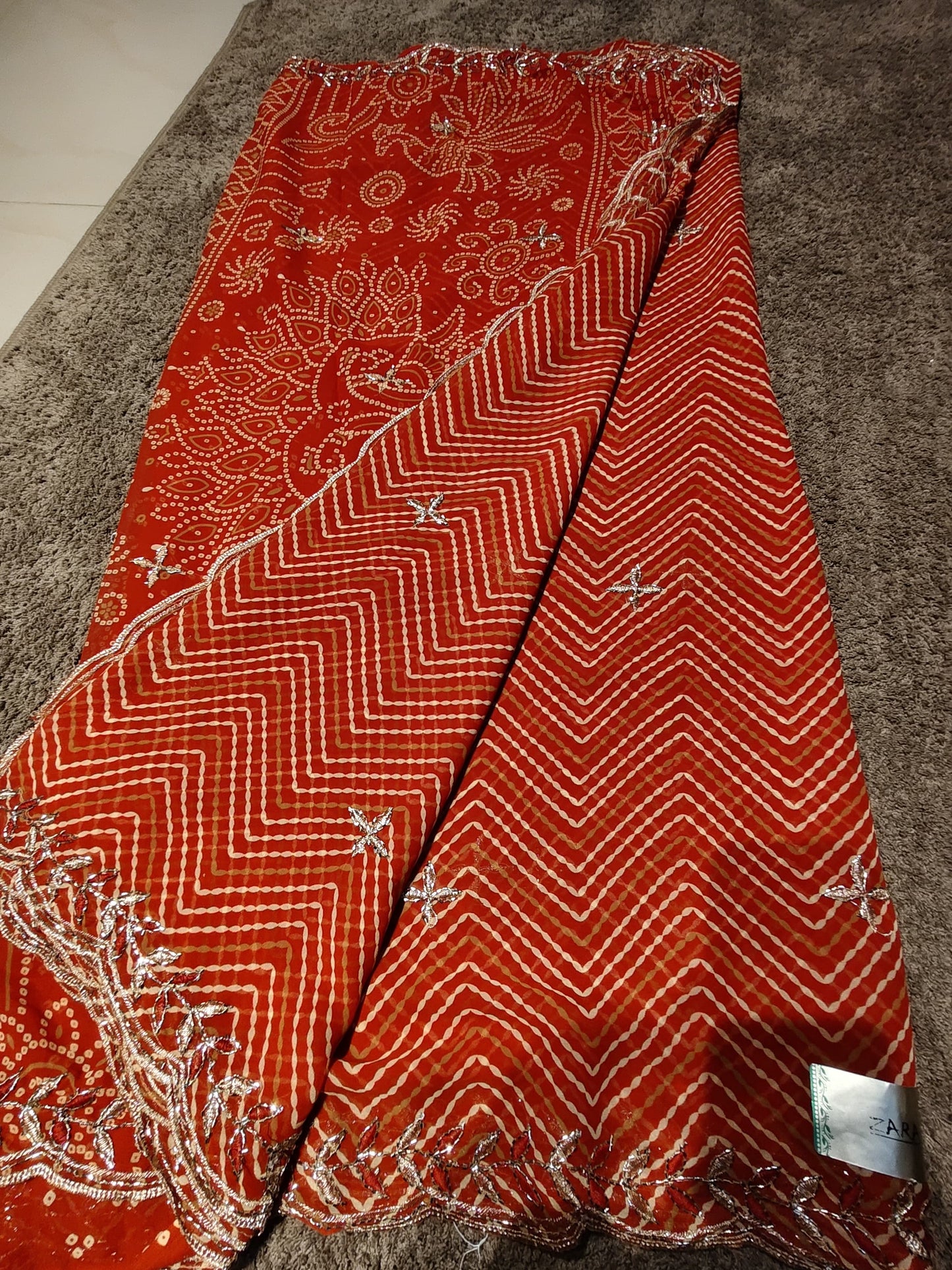 Beautiful Red Color Bandhini Designer Saree with Heavy Border and Blouse Piece