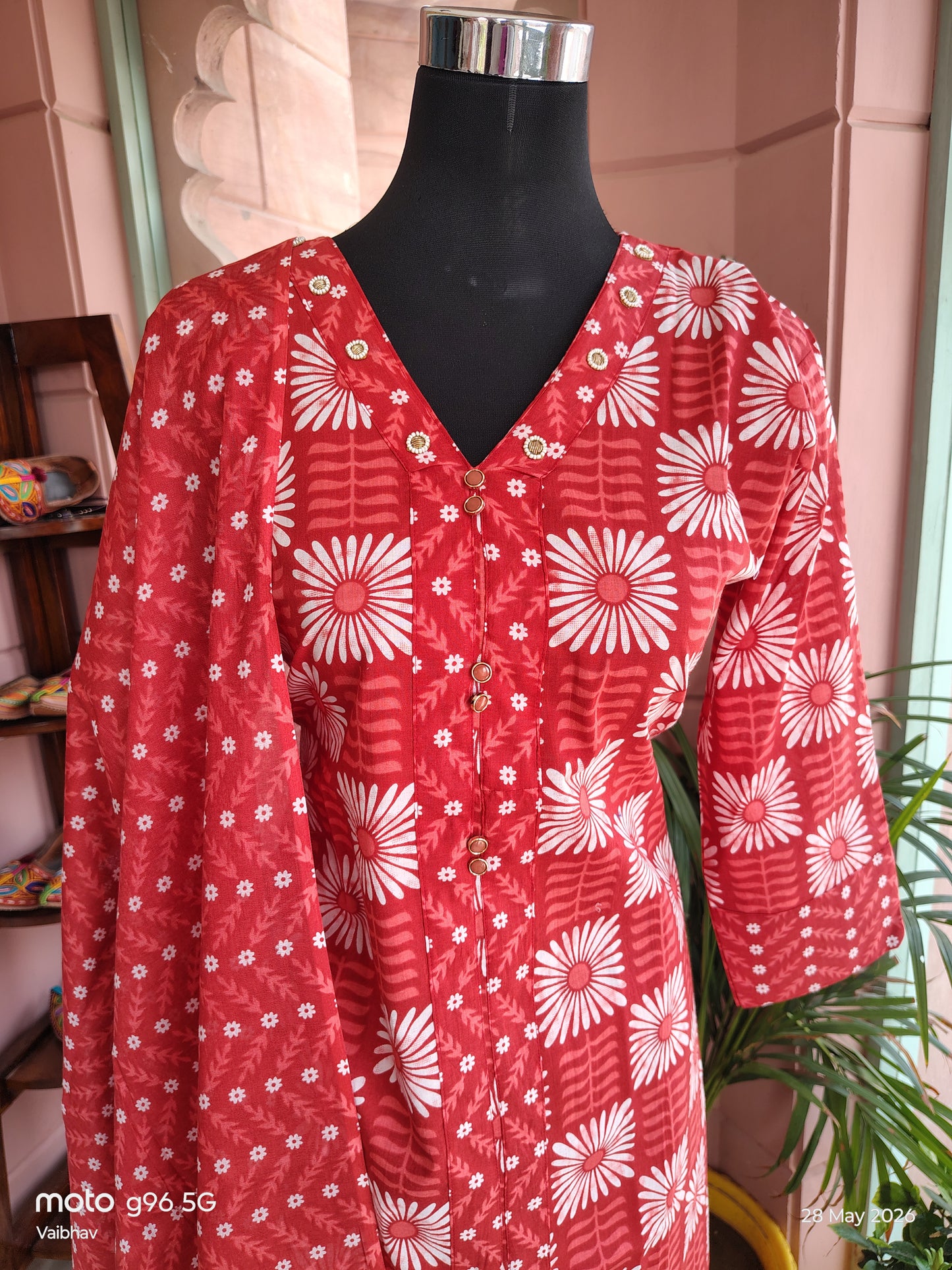 Pretty Red Daisy Print Cotton 3 Piece Suit (Size: 2XL)