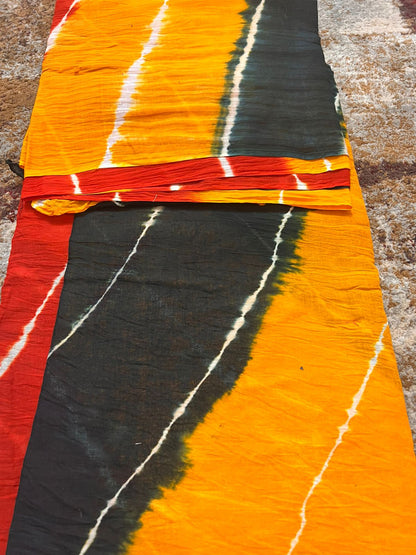 Soft Cotton Malmal Laheriya Saree with Bandhini Blouse Peice