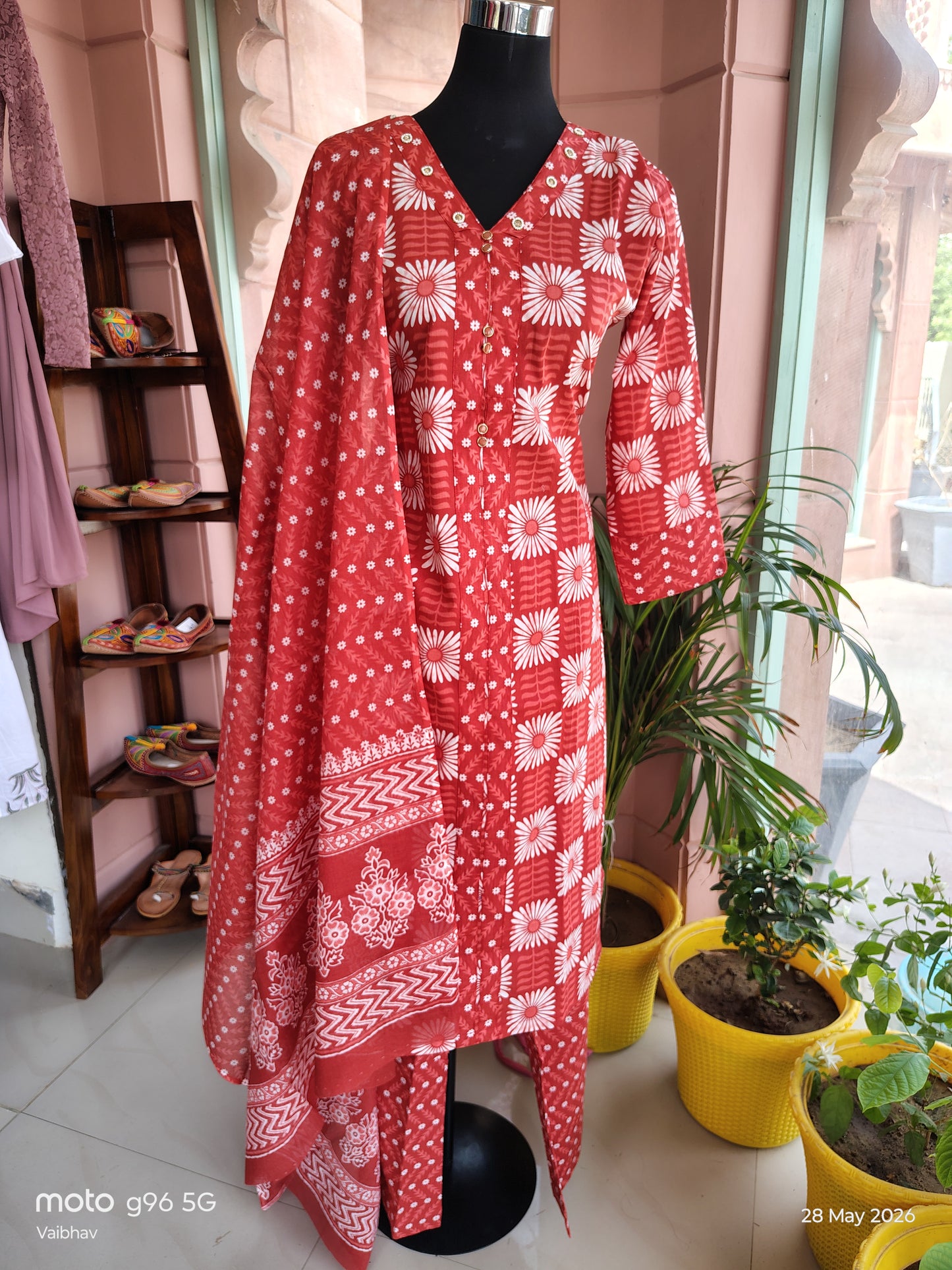 Pretty Red Daisy Print Cotton 3 Piece Suit (Size: 2XL)