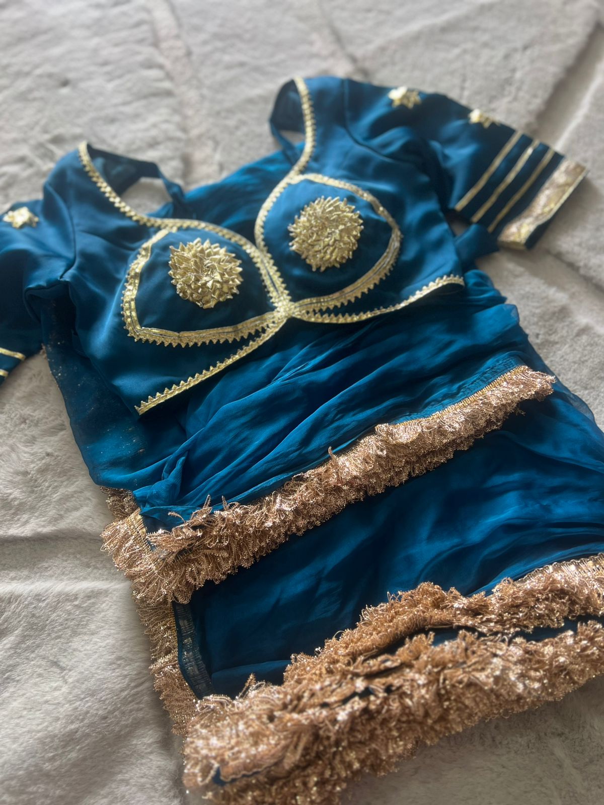 Designer Kanchli Blouse with Soft Chiffon Blue Saree with Traditional Border