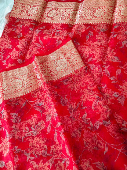 Beautiful Flower Printed Heavy Border Saree with Blouse Piece