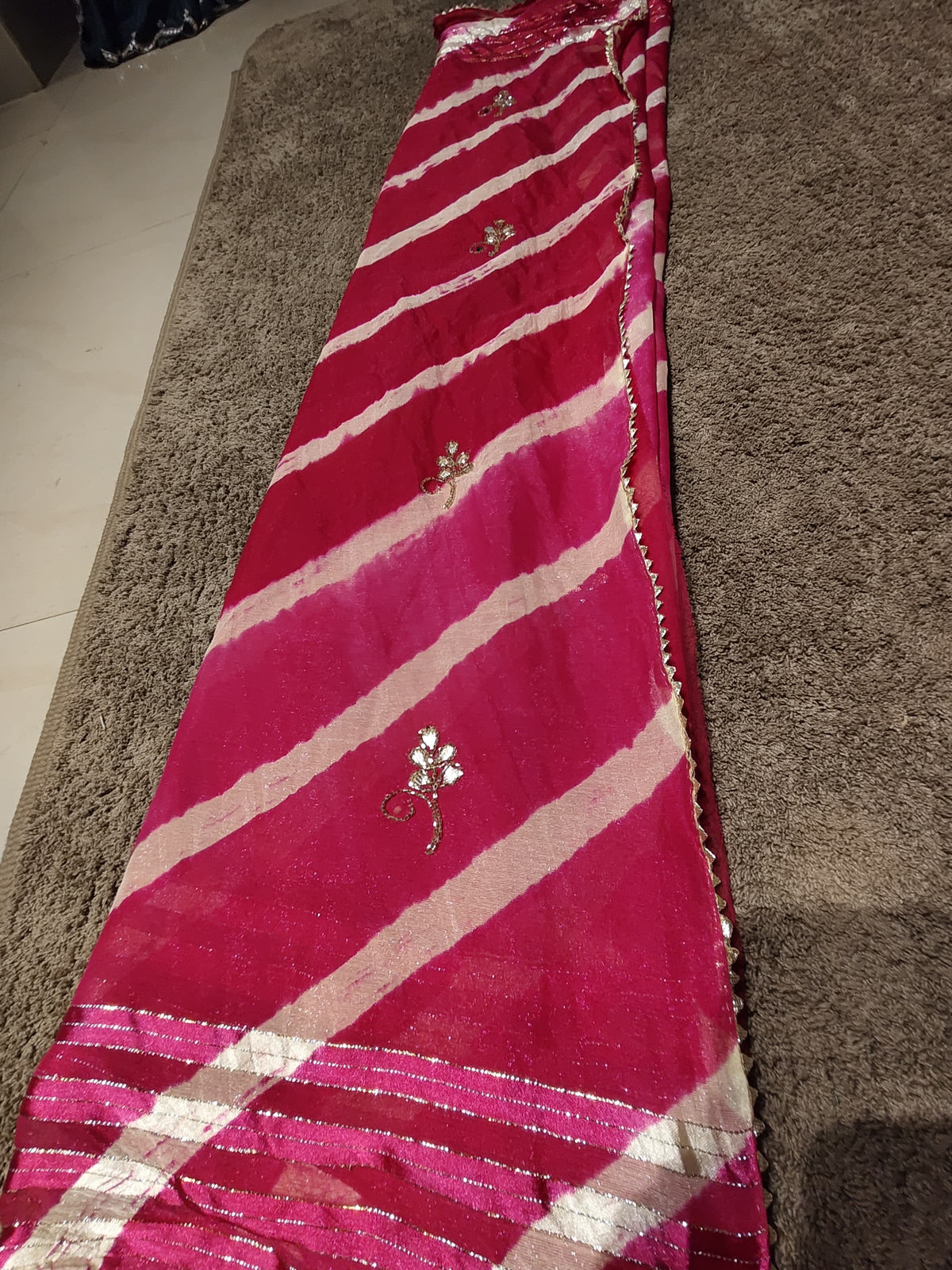 Beautiful Red-Pink Color Lahariya Saree with Blouse Piece