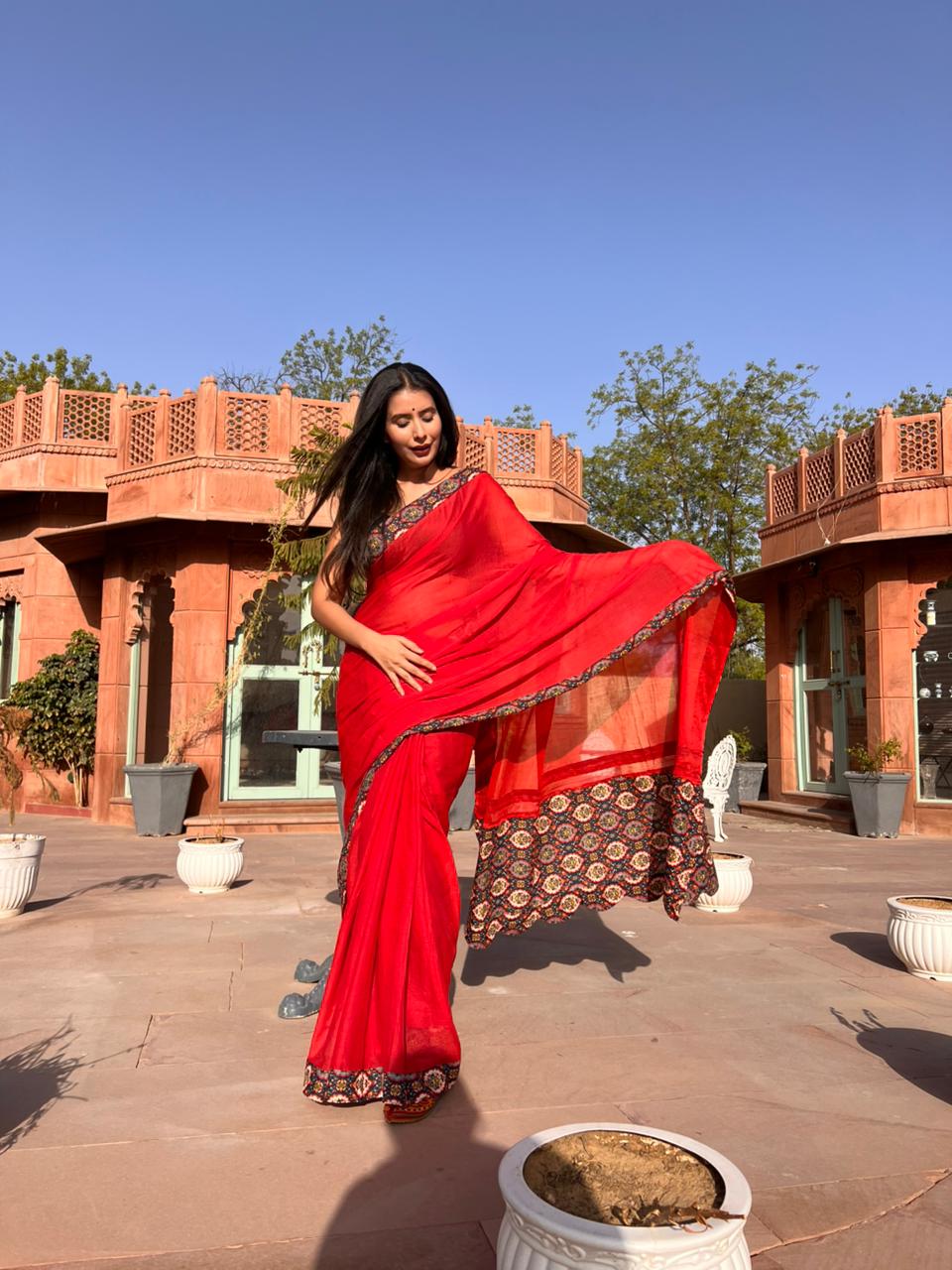 Beautiful Cotton Mulmul Saree with Unstitched Blouse Piece