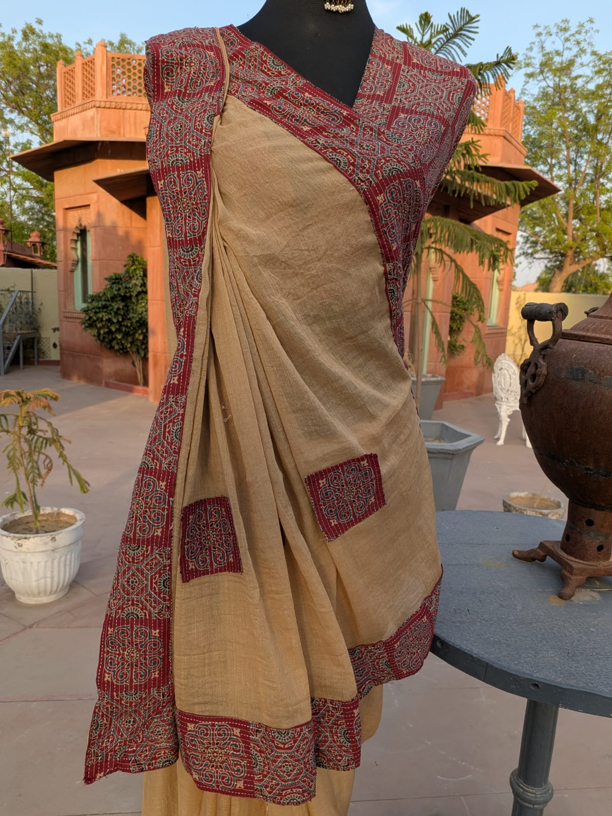 Beautiful Cotton Mulmul Saree with Unstitched Blouse Piece