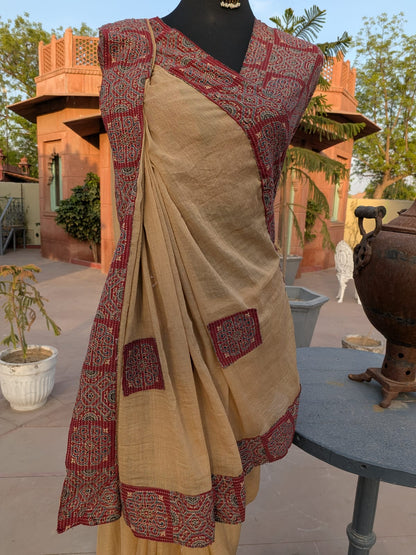Beautiful Cotton Mulmul Saree with Unstitched Blouse Piece