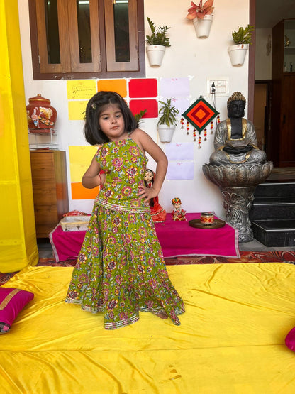 Beautiful Printed Mehndi Green Kurti and Long Skirt (4-5 Year Kid)