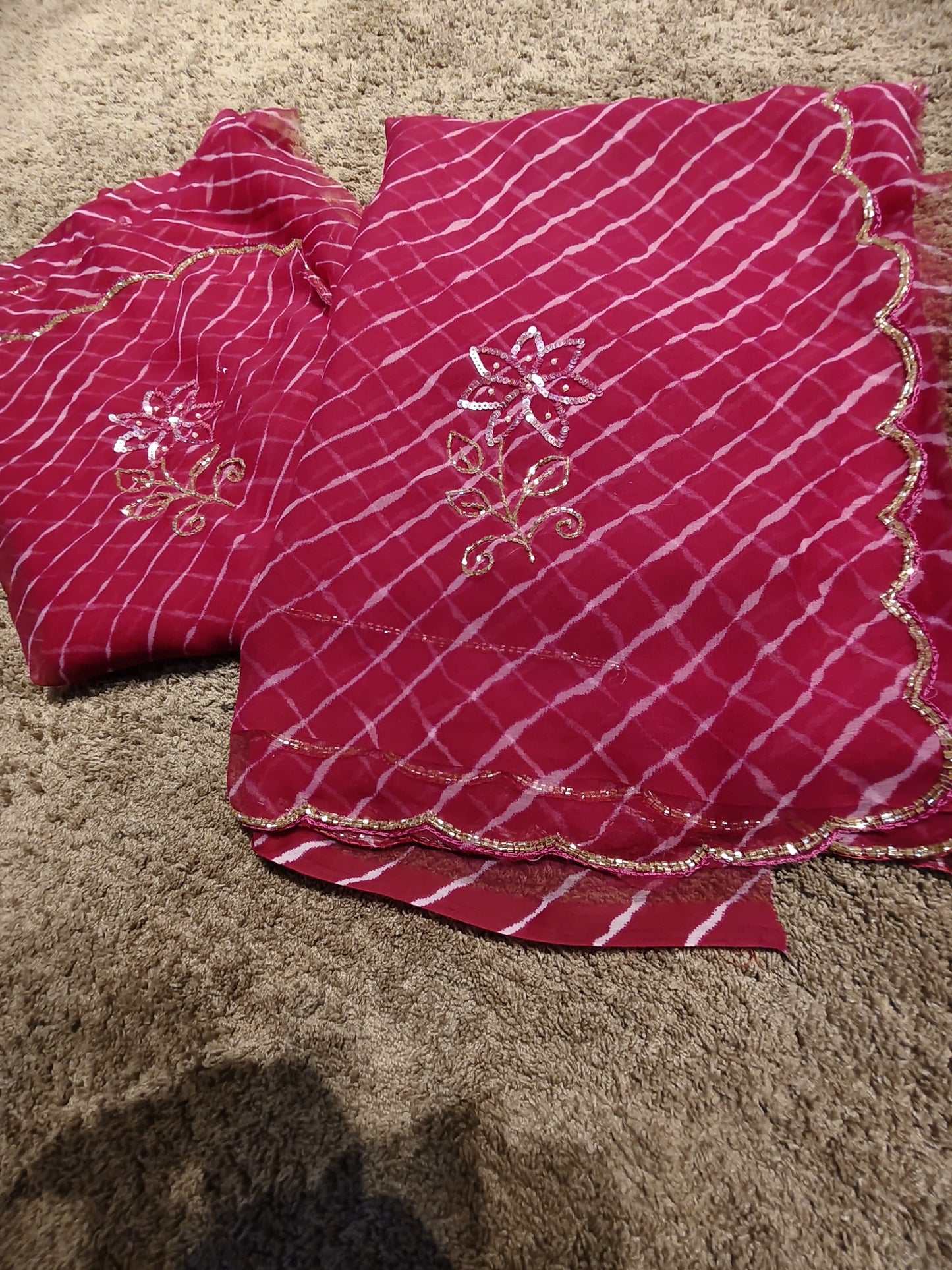 Beautiful Pink Color Lahariya Designer Saree with Blouse Piece