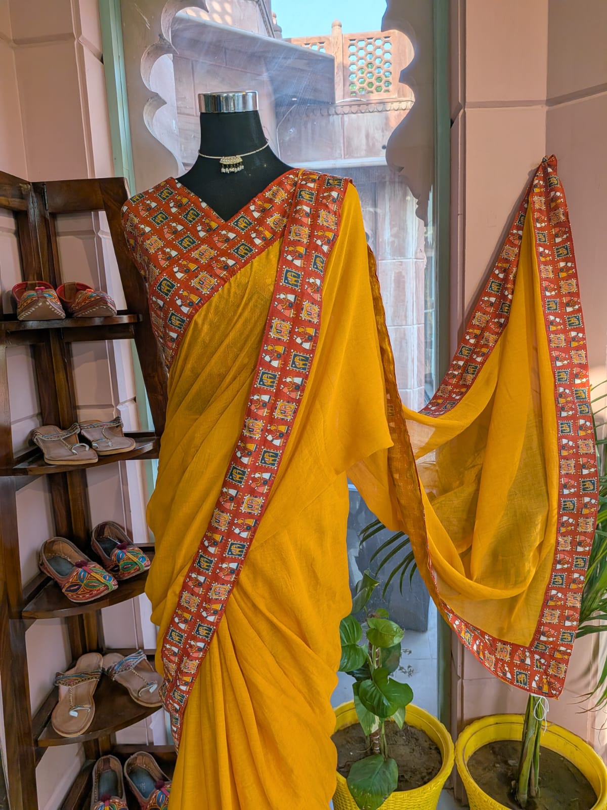 Cotton Mulmul Saree with Unstitched Blouse Piece
