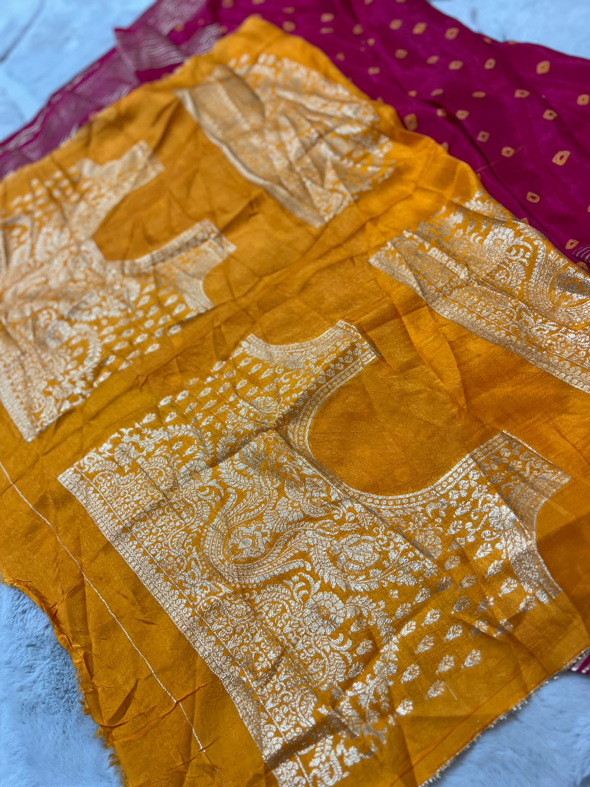 Beautiful H.O Silk Saree with Zari Weaving and Blouse piece